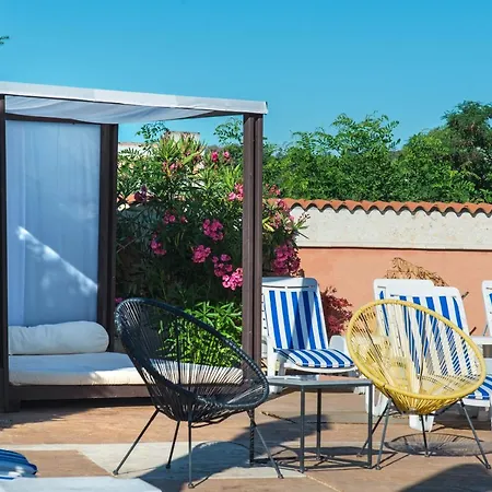 семеен Golden Place Hotell