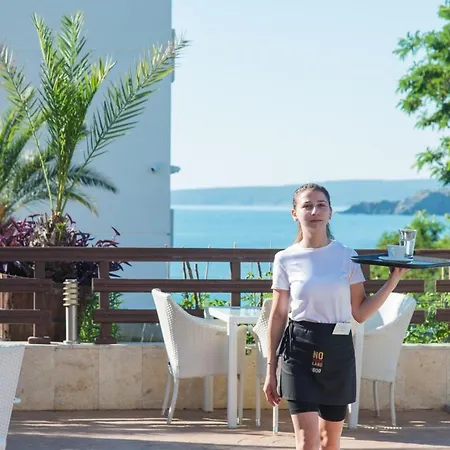 Hotell семеен Golden Place 3*