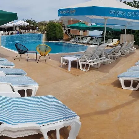 семеен Golden Place Hotell Sozopol